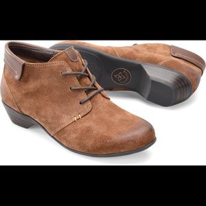 Comfortiva Rifton Leather Women’s Lace Up Booties